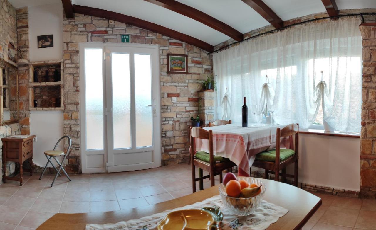 Apartment Istra Near Beach ロヴィニ エクステリア 写真